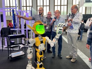 Deze super schattige robot moet verplegers helpen in ziekenhuizen