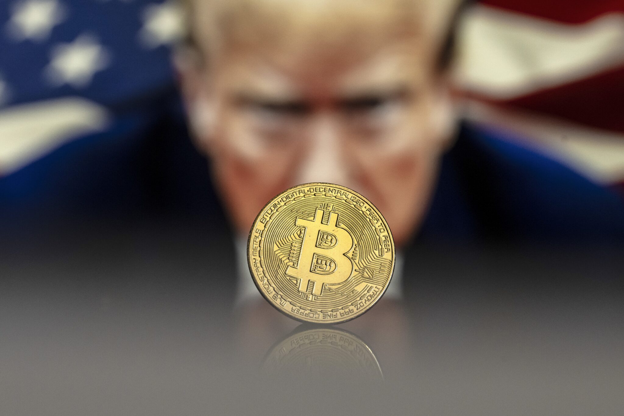 Bitcoin gaat voor het eerst over de 100.000 dollar en dat komt door Trump